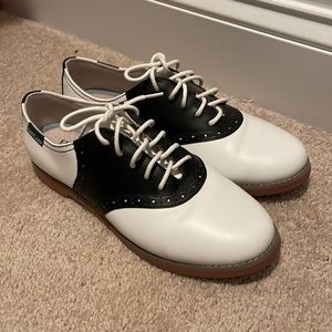 Eastland Brand Saddle Shoes Size 8
